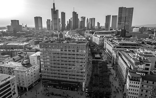 Wohn- und Geschäftsgebäude
Frankfurt am Main